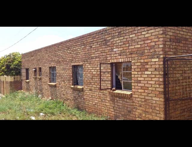 3 BEDROOM HOUSE SOLD IN SOSHANGUVE BB